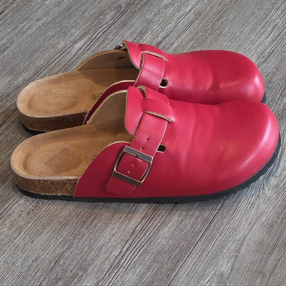 Project Cloud Women Red Leather Buckle Clogs Memory Foam Insole Sz 7.5 - Picture 3 of 14